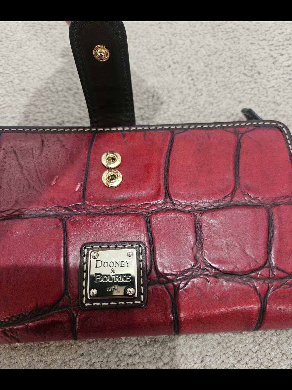 Dooney & Bourke Red Croc-Embossed Leather Wristlet and Clutch Set - Picture 6 of 8